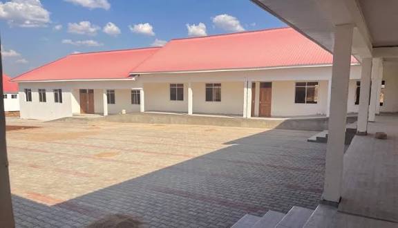 Entrance of Peace Secondary School, Olode